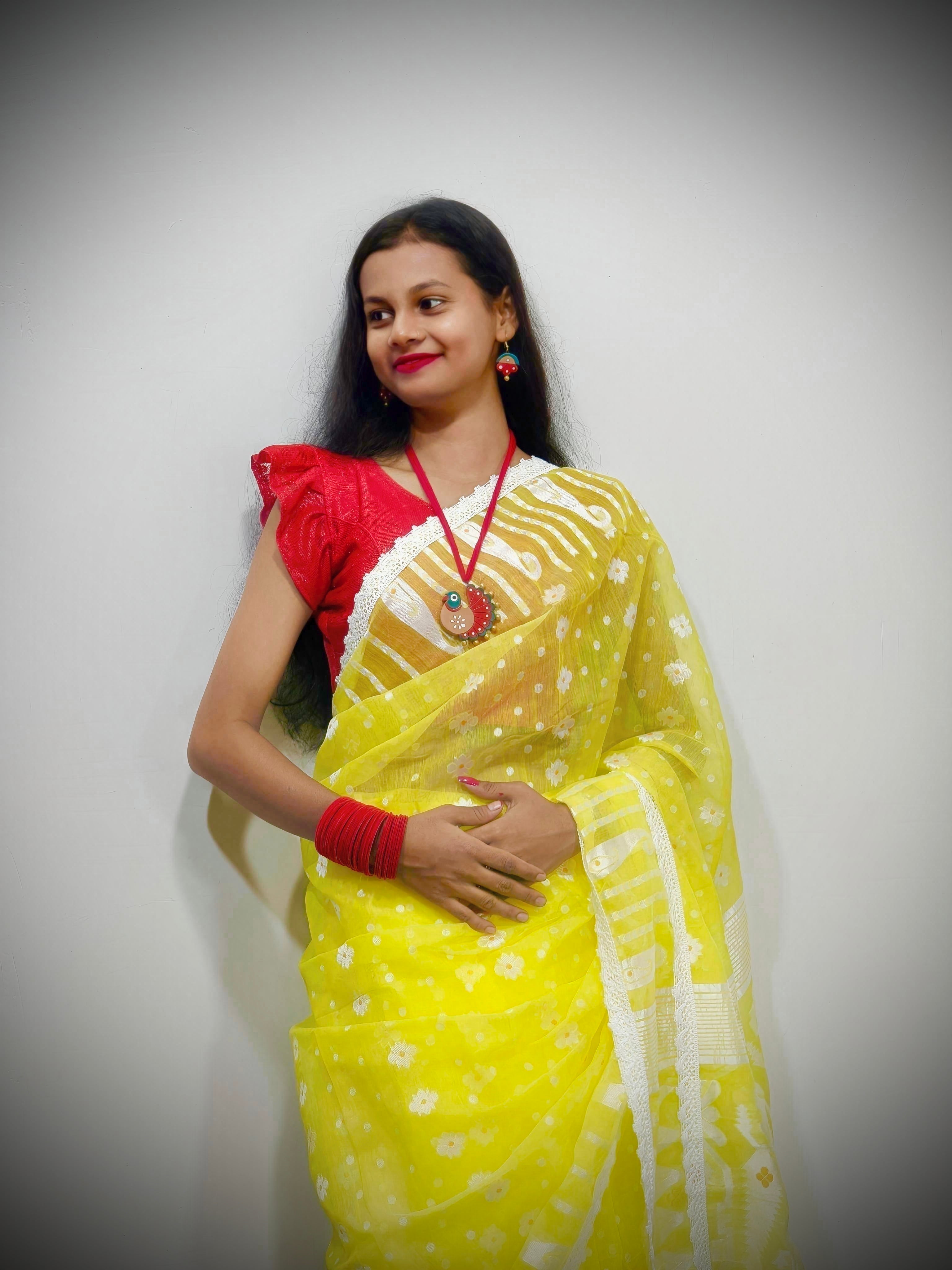 Yellow Cotton Jamdani Saree – Elegant Traditional Bengali Handloom Saree